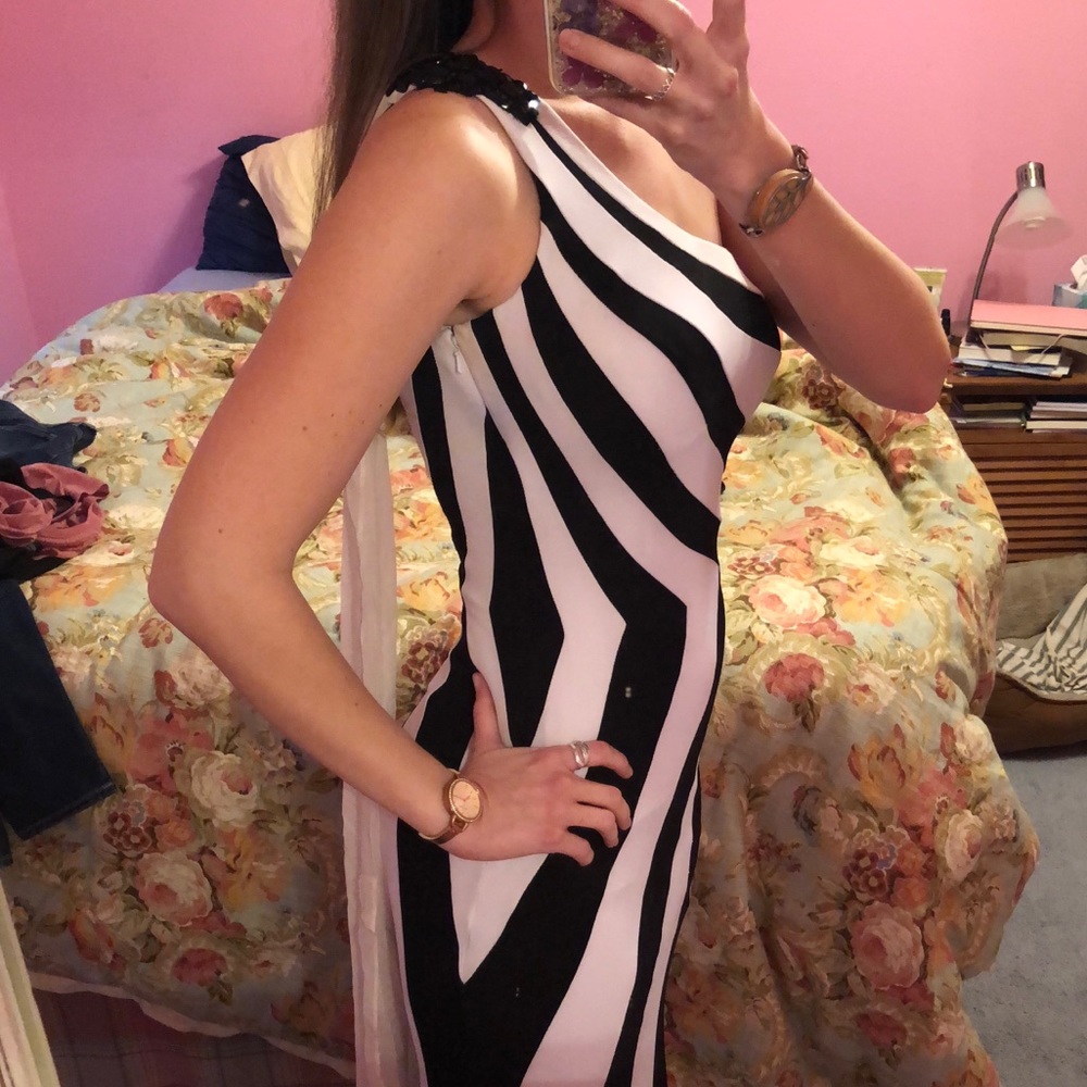 EUC Alberto Makali Black & white evening gown